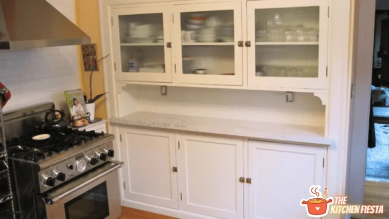 What is a Stove Hutch? A Guide to This Kitchen Storage Solution